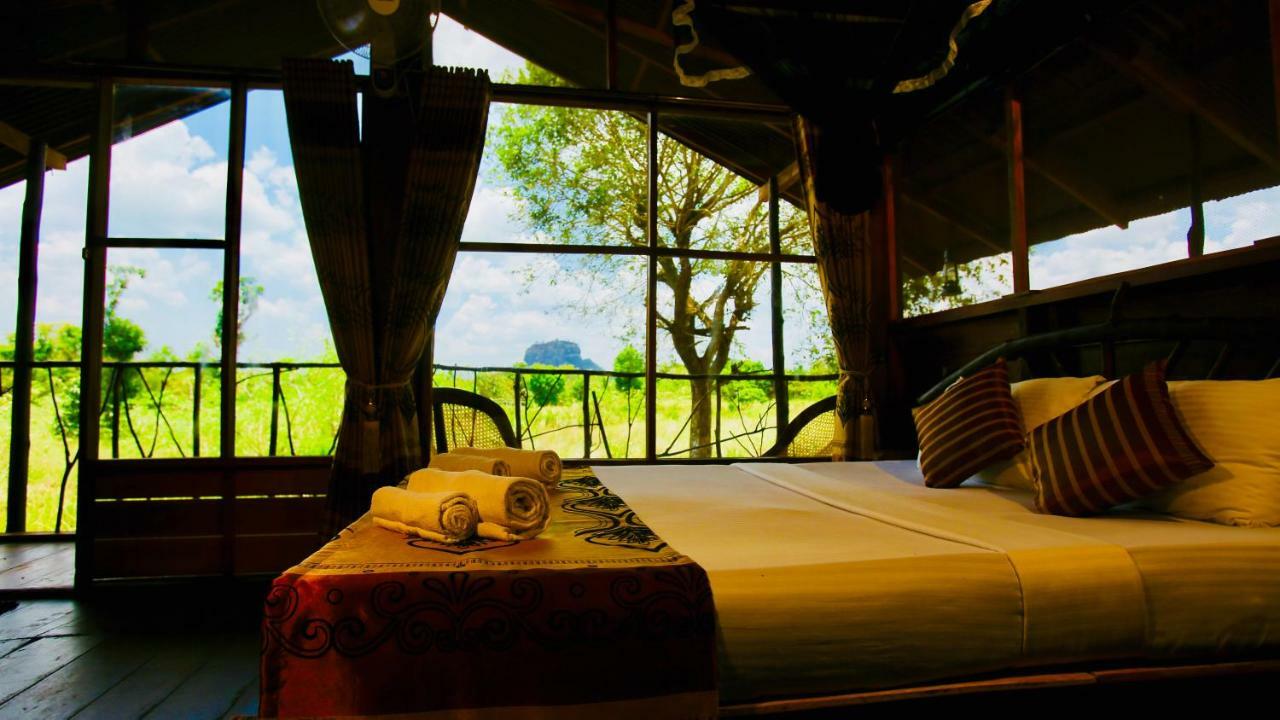 Chena Huts Eco Resort Sigiriya Exterior foto